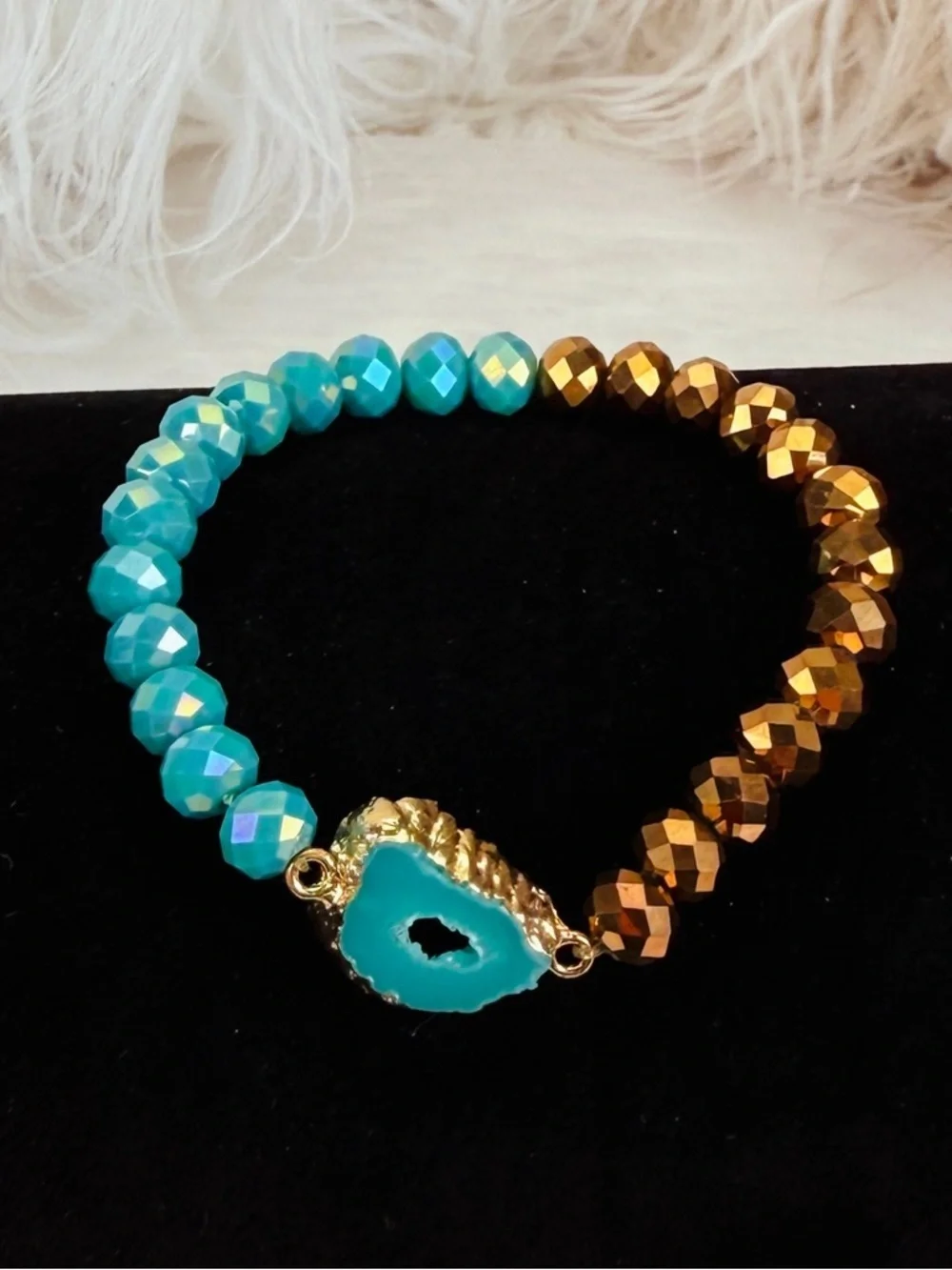 Goldtone Turquoise Blue Green Colored Brown reflective Beaded Stretch Bracelet